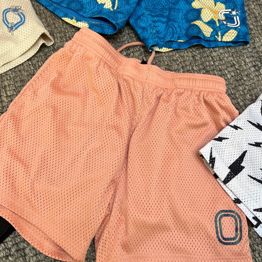 Peach Athletic Mesh Shorts overtime men's small great cond